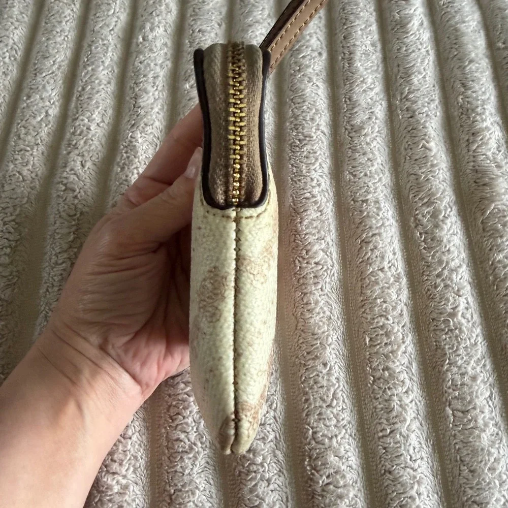 Coach Corner Zip Wristlet Horse and Carriage Print Cream Tan C4466